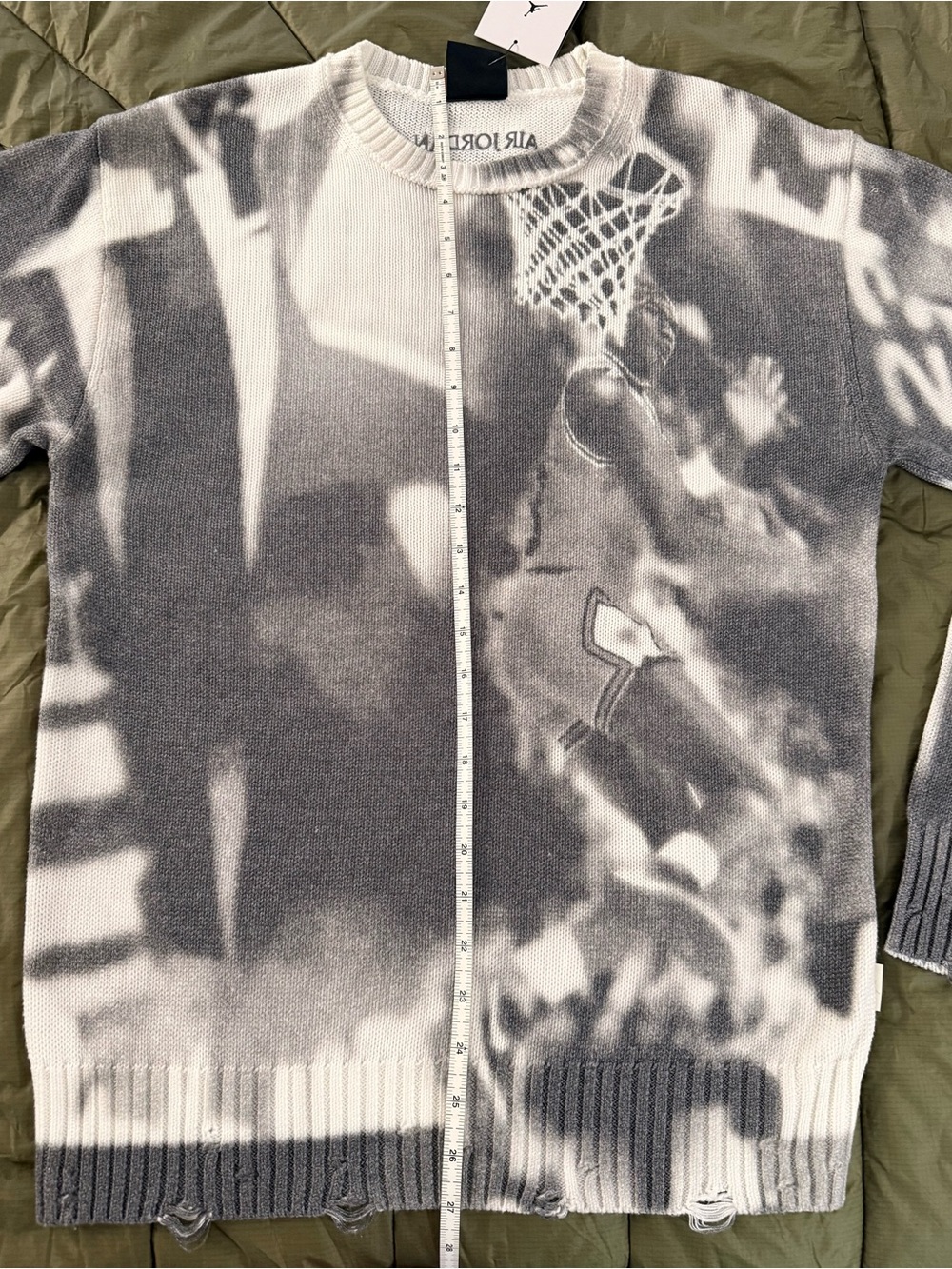 Jordan/Nike Black & White Air Jordan Graphic Crewneck Sweater - Picture 8 of 13